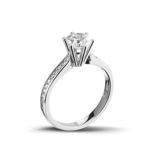 Round diamond ring for the pricess of your heart